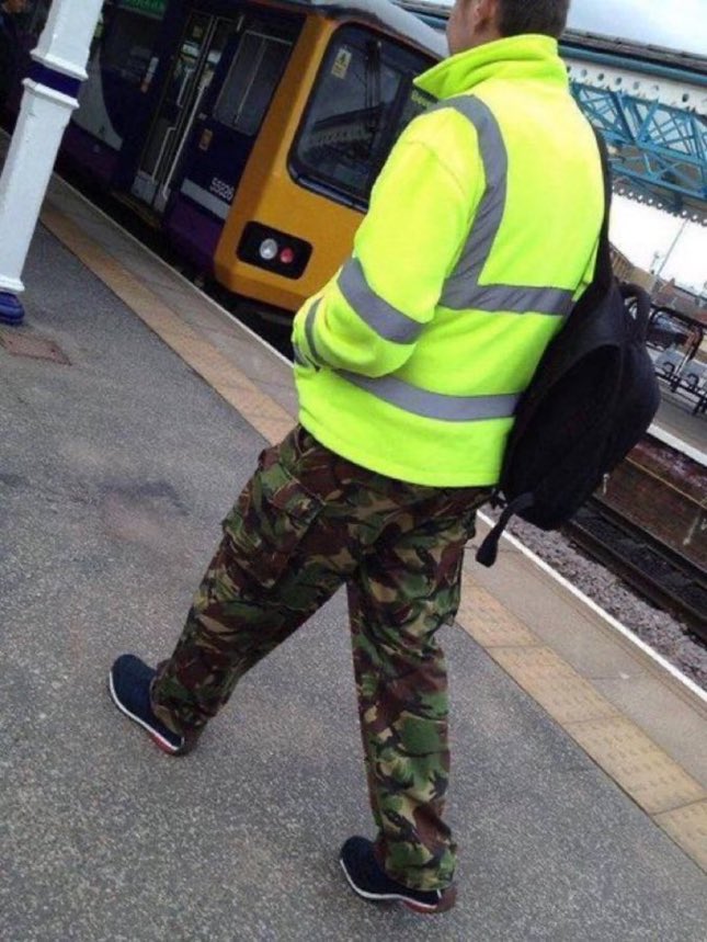 Does he want to be seen or not? I'm totally confused!!!! 😳