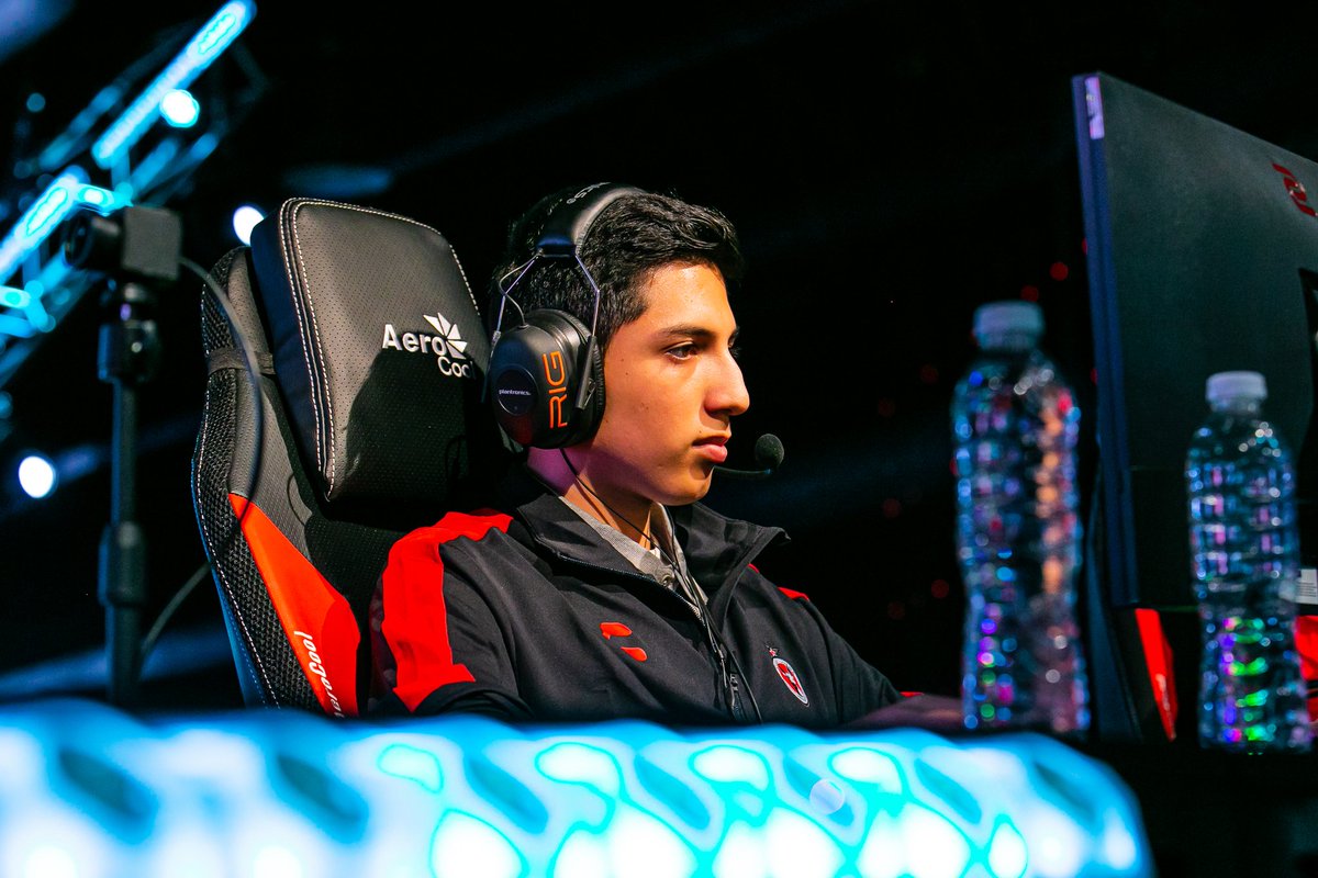 lazeresports_gg's tweet photo. #VALORANT - Mañana toca divertirnos de nuevo en el servidor. 

Nos vemos contra #LANEsports por la #ESETCUP by @InFinitye_sport.

#PerroAmor #Esports https://t.co/rqKwrkwTpG