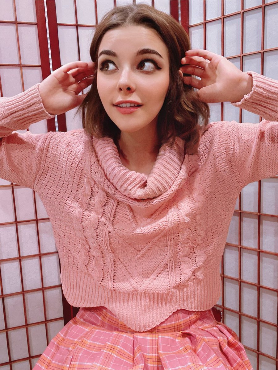 Envy Anne - SUSP @ 500K on Twitter: "RT @envy_anne_nsfw: What Insta sees vs what Twitter sees! 🍒"