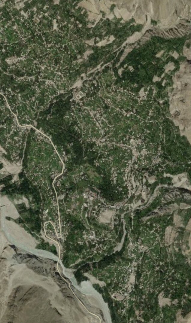 RealHunza's tweet photo. Aerial view of the former Hunza State’s Center. Far more buildings have sprung up than the delicate ecology of the land can afford. 
 
Hunza State Org is actively pursuing solutions for the sustainability of the increasing population and development. #HUNZA https://t.co/LEyWf4HdG9