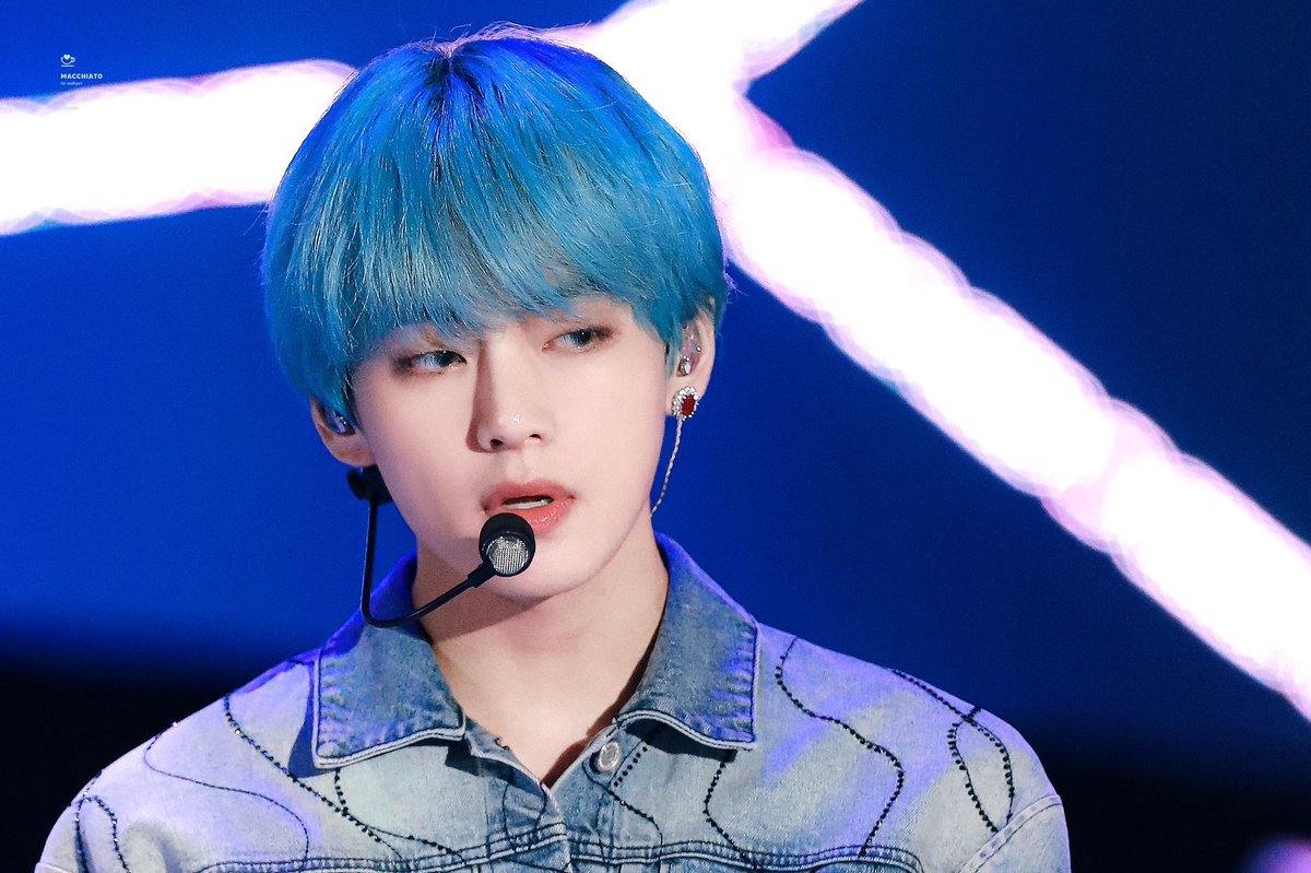 gogotaeri's tweet photo. 일요일 오후 햇살도 따뜻(?)허니 김태형 얼굴에 빠지기 좋은 날이네

#YetToCome #BTS_RunBTS #BTS_ForYouth @BTS_twt https://t.co/FW7ZCFPStC