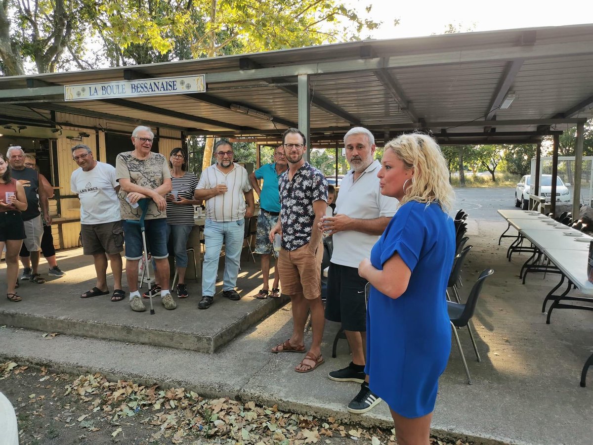 villedebessan's tweet photo. #FOUILLES #ARCHEOS #BESSAN
Vendredi soir,La Guilde 2 Bessan en lien avec la municipalité représentée par Emilie Féliu, recevait les archéologues actuellement sur le site de la Monédière. Nouvelle session de fouilles sur ce site de l’âge du fer. Portes ouvertes le 3 août. https://t.co/qB4DNzyqeu