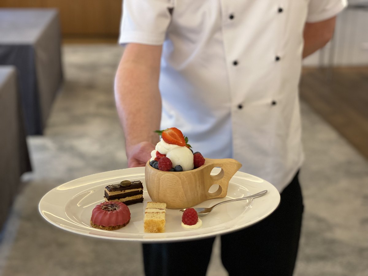 The London Marriott Grosvenor Square tweet media