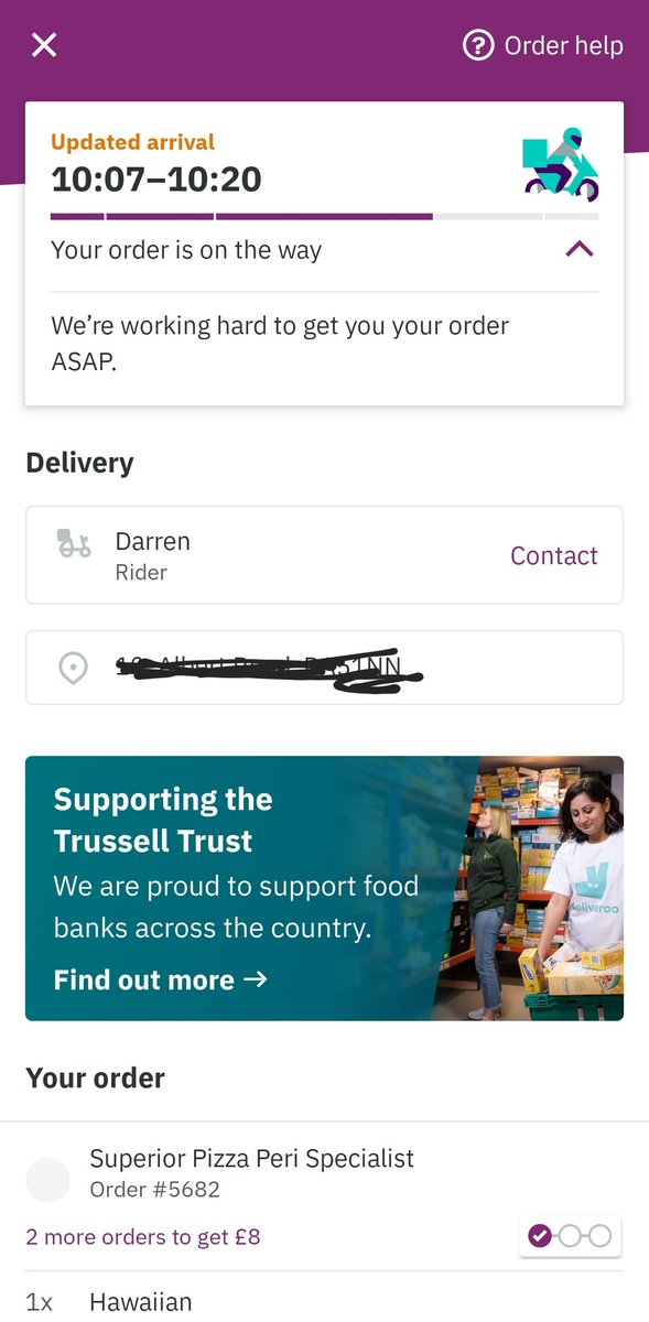 samko1235's tweet photo. @Deliveroo You might want to check on Darren, he picked my pizza up from the restaurant nearly 12 hours ago and is still on the way apparently https://t.co/GsKjcvLWmg