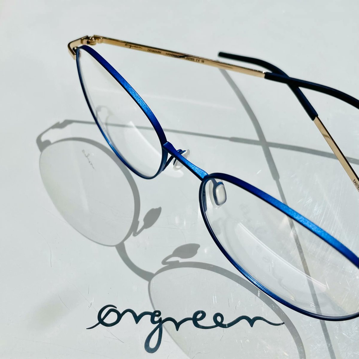 eye_room's tweet photo. From @orgreenoptics Imaginary Lines collection. Thin, strong and lightweight, with a splash of colour just bright enough. ❤️ 

Now @eyeroomleeds 

#orgreen #eyeroomleeds #anordicvision #Danish https://t.co/d4s2uL27lD