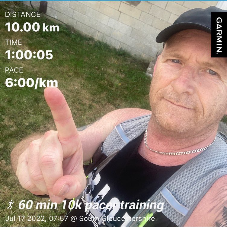 sjreynolds1883's tweet photo. Pace training weekend.
5k yesterday.
10k today.
Both at 6 min k’s with the intention of 30:00 and 60:00 min finishes. I’ll settle for these despite todays minor drain mishap. #pacing #RunforAlex💚 #yate #running https://t.co/SgMrGJe8g1