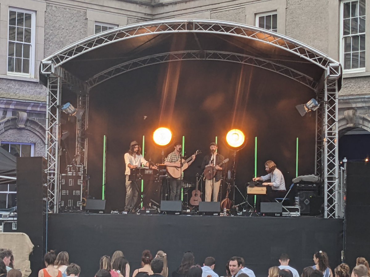 newtooorg's tweet photo. We so enjoyed the goose-bump inducing melodies of @yevagabonds with @garethqr at Continuous Patterns @immaireland Summer Party #outdoors #music #art #vibes https://t.co/NdaFtWUokU