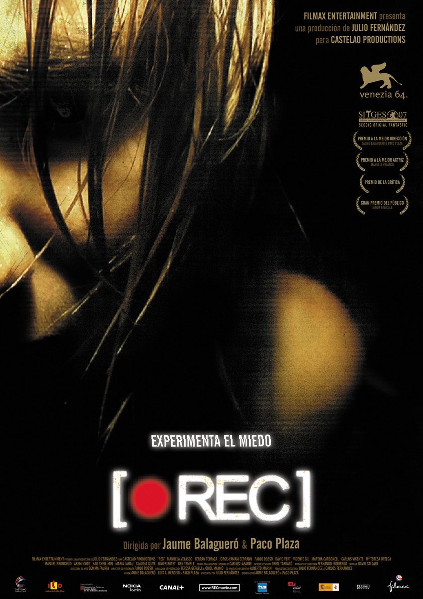 lawakboxd's tweet photo. 4. [REC] (2007)
Seorang reporter televisi dan juru kamera mengikuti kegiatan pemadam kebakaran ke sebuah apartemen, kemudia kejadian mengerikan pun menghampiri mereka.
Rating (4.5/5) https://t.co/YfI77yFr4D