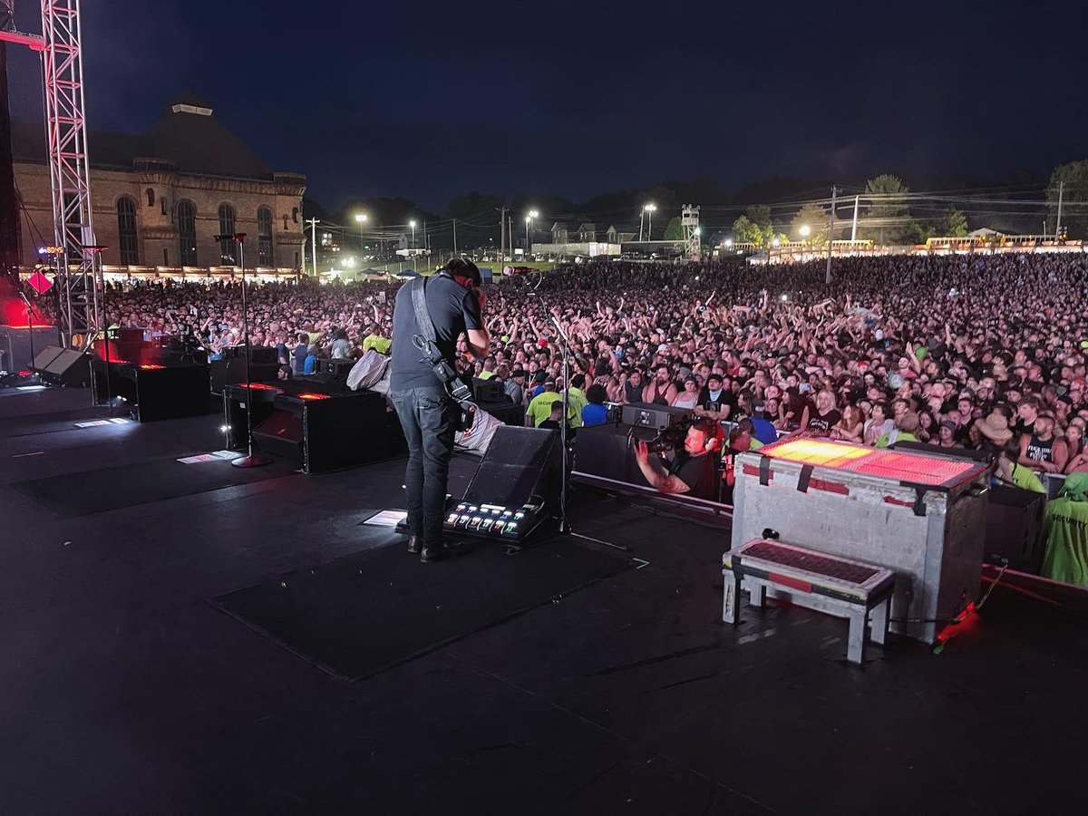 kjwallen's tweet photo. You were amazing @inkarcerationfestival ! Thank you all so much for giving us such an amazing memory tonight! Can’t wait to see you again soon!
🖤🖤🖤🖤🖤 @breakingbenjamin 
📷: @beardchowdah

#inkarcerationfestival #breakingbenjamin #shawshank #spacezebra #grateful https://t.co/483QIUI4Xx