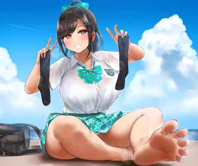 暑いので再掲。
脱ぎたてのあんよがムワッ☁️💕 