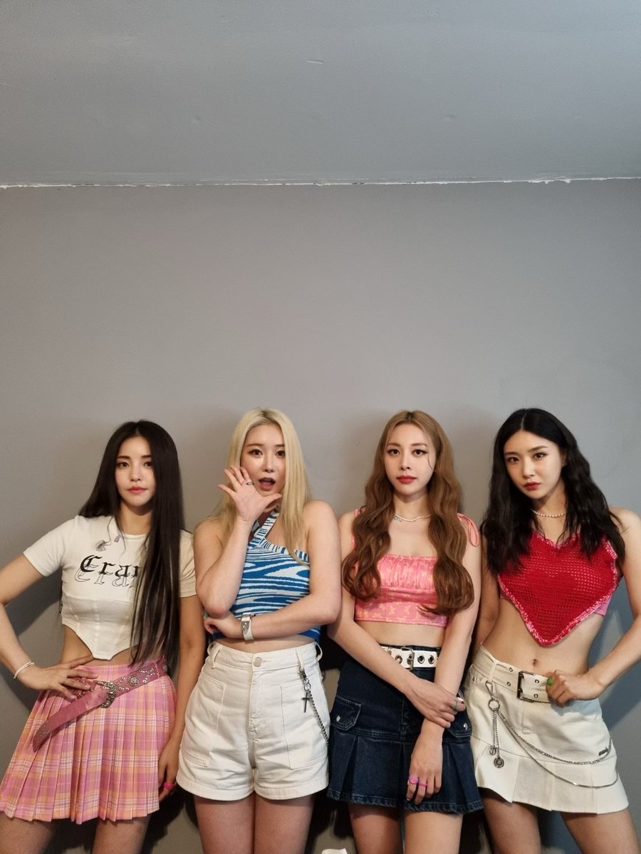BraveGirls's tweet photo. [📷]

시카고의 뜨거운 밤도 이렇게 흘러갑니다🔥
늘 어마어마한 함성과 응원으로 브레이브걸스에게 힘이 되어주는 Fearless 여러분 고맙습니다🥰
THANK YOU, CHICAGO💕

#브레이브걸스 #BraveGirls
#2022_BG_US_TOUR
#BraveGirlsinCHICAGO https://t.co/pWcwiF239t
