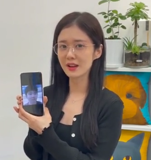 오랜만 티비에 잠깐 나온 날짱
근데 고화질 시급..😭