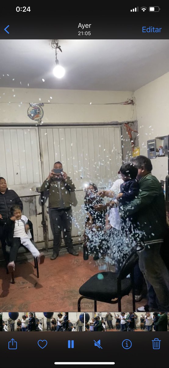 Vickmar82's tweet photo. Cámara, Sábado de festejo x la noticia de la llegada de un nuevo ruidoso a la familia esto es felicidad #Tultitlanforever #ContentoMeSientoYo #SakenLasChelas🍺@ruidoblancofm @pollorockmusica @LunaOlivia @nenadragon @alisrovis @chanito79 @HugoGRamrezTre1 @AdisGP1 fiesta #OnDemad https://t.co/HEDqmXeFel