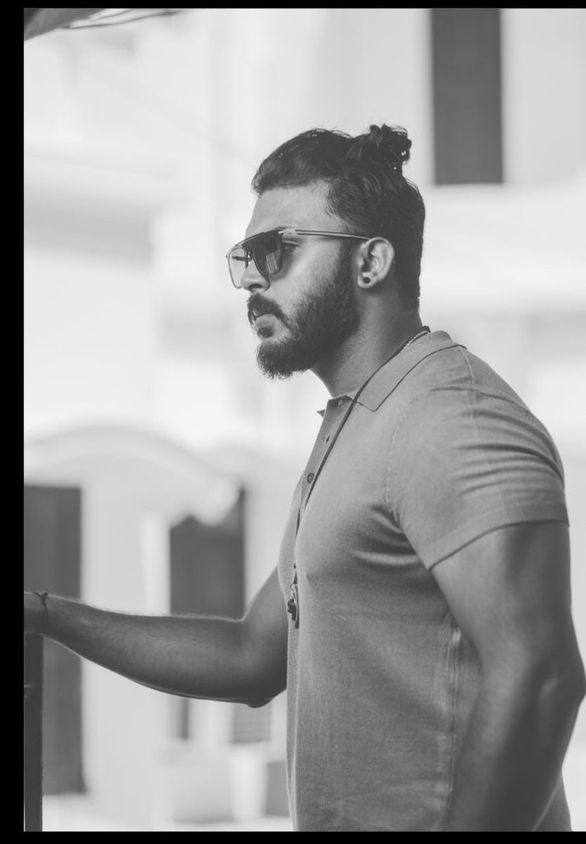 It feels good to be lost in the right DIRECTION 

#iamyourmanoranjan