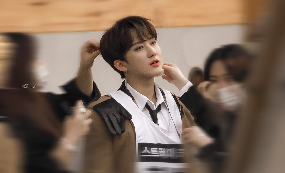 SE0LARMS's tweet photo. This type pf changbin pictures, where the world revolves around him https://t.co/1u3gipUYsV