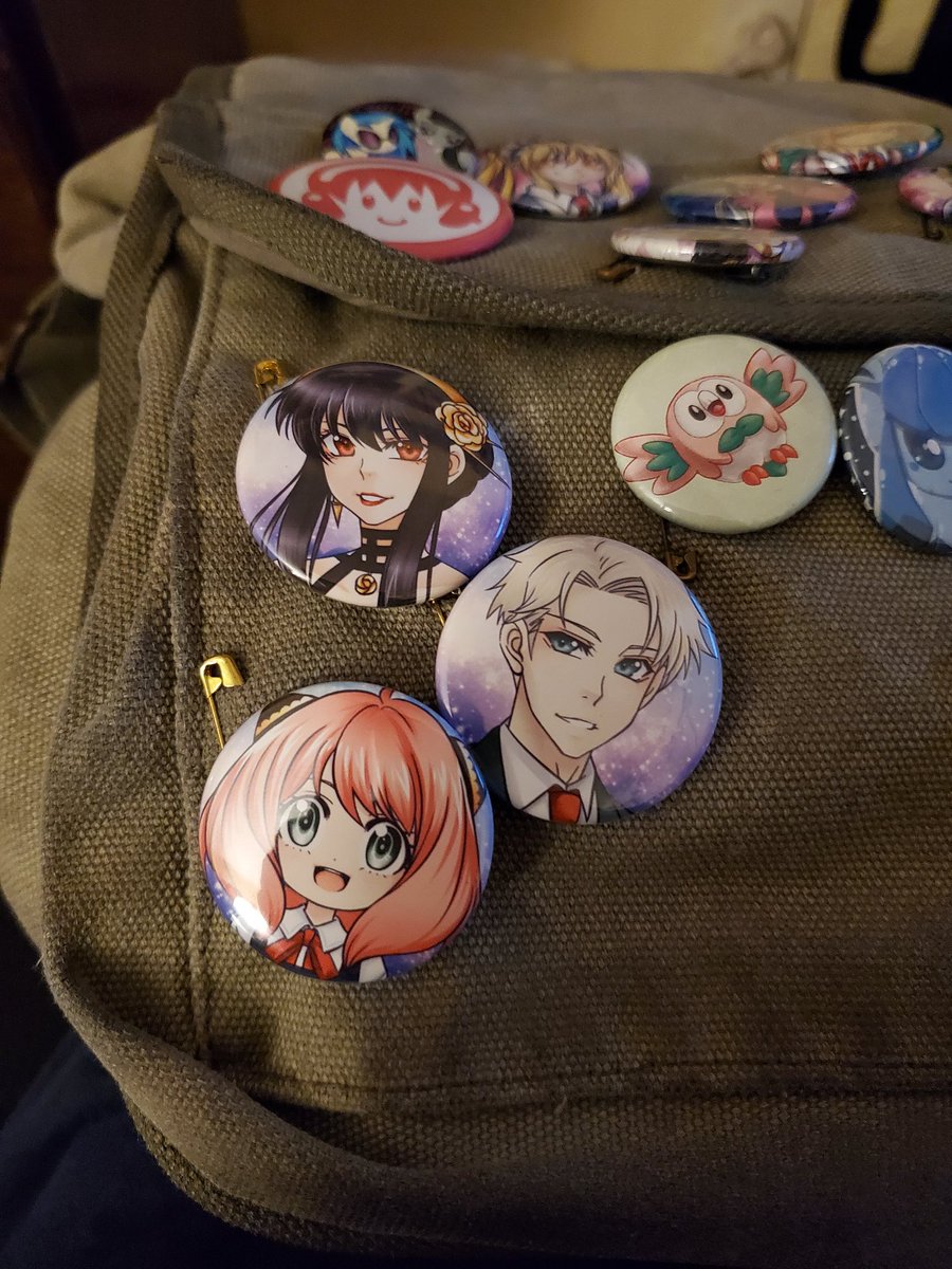 Finally did something with the #SPYxFamily buttons I got from <a href="/ToriKat2/">ToriKat</a> at Minimini 👌