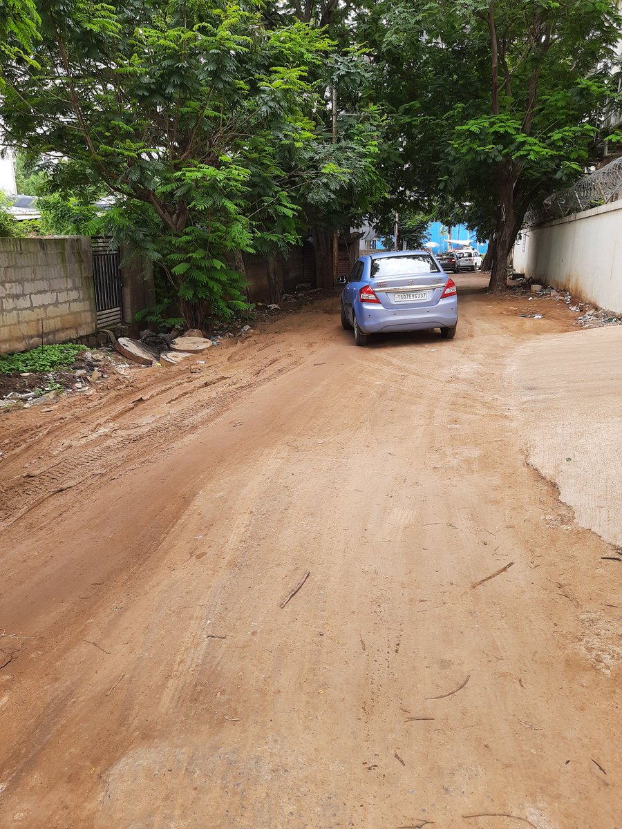 Manthri's tweet photo. @RK_Damani_Bot 
Please find situation of a road next DMart ,Nallagandla, Hyderabad,  Telangana store. This road is being use d by DMart customers to go to parking and heavily used by DMart trucks..
Would it not a social responsibility of DMart to repair the road ? https://t.co/6W3PqKsdi7