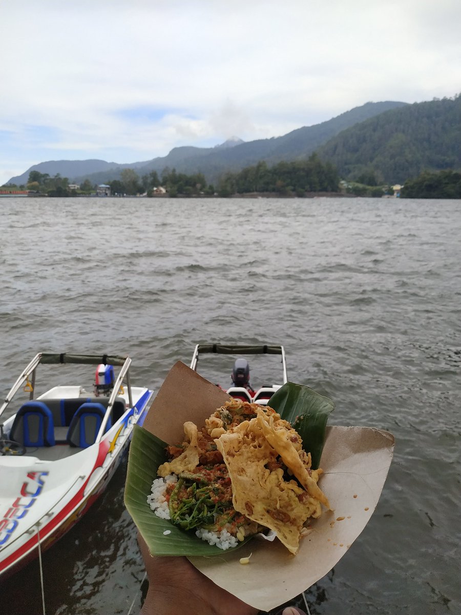 yusufkabik's tweet photo. @tweetpersik mampir golek sarapan ndisek min https://t.co/b83tZcu7F7