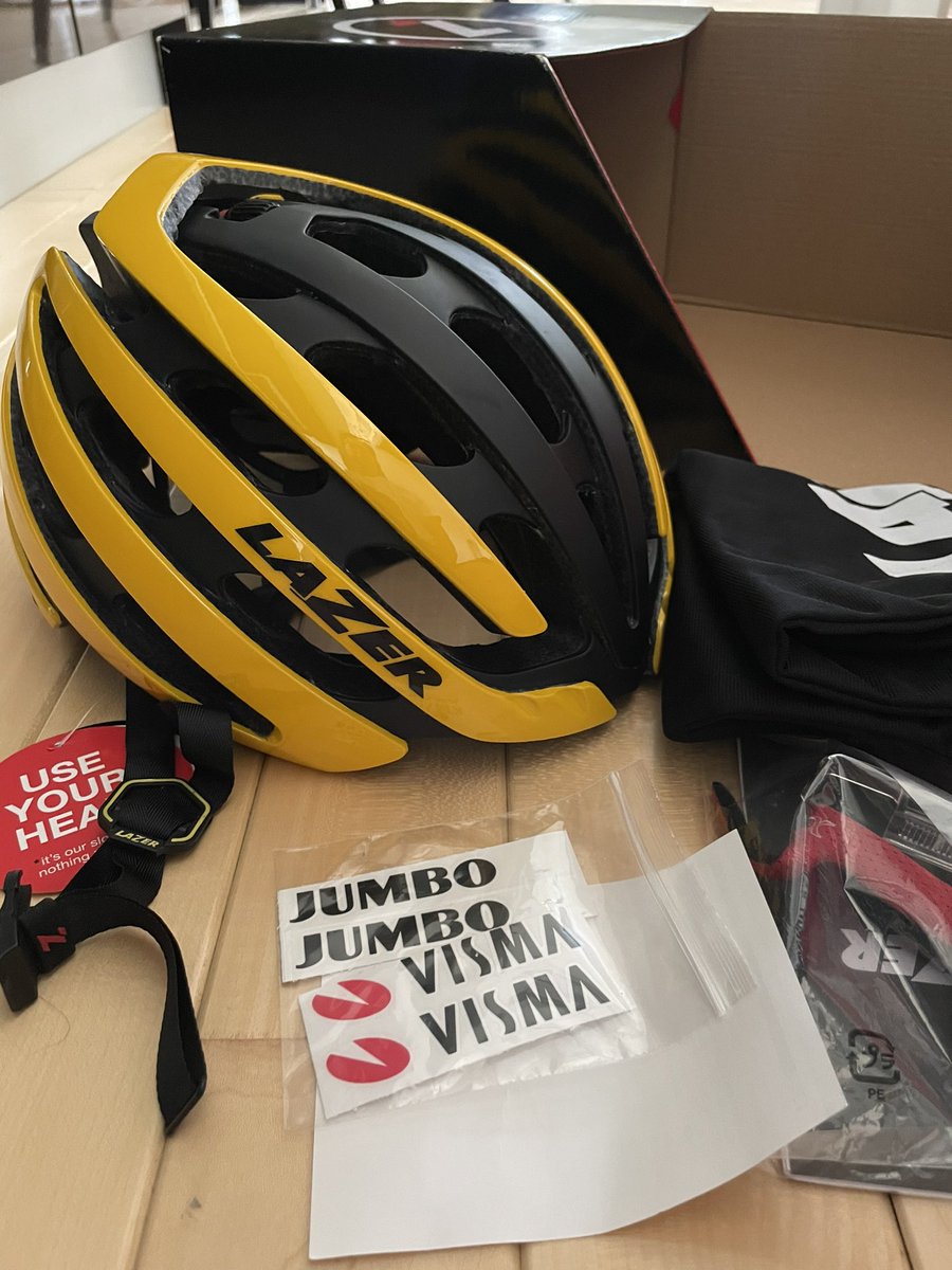 onestar_23's tweet photo. ワイズさんのサマーセールで欲しかったユンボモデルのヘルメット購入〜。ジェネシスはカラー違いで持ってるのでZ1にしました。これも十分軽い！ https://t.co/7aTPjpcLcm
