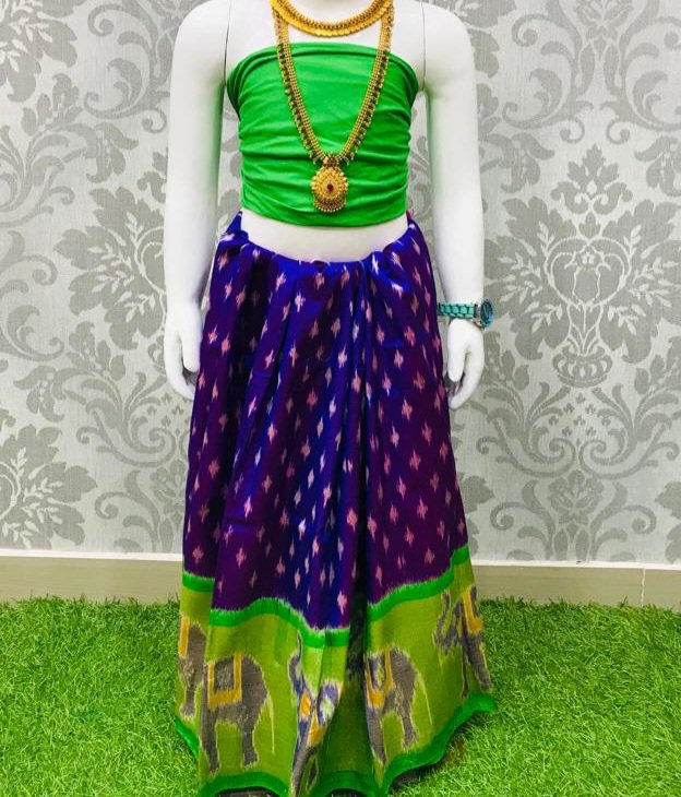 ikkat_Adda's tweet image. 🌺 #ikkatLehangas #PochampallyLehengas #ZeroSize #Handloom
🌺 Age 3 to 8 years
🌺 #Lahenga = 1.7 mt
🌺 Blouse = 75 cm
👉Whtsp - bit.ly/3b4gXn5

👉Contct/whtsp - 7659015166
👉Instgrm - @ikkat_ka_adda
👉Fb - @ikkat_ka_adda
#boutiquelehengas #indianlehengas
#lehengashopping