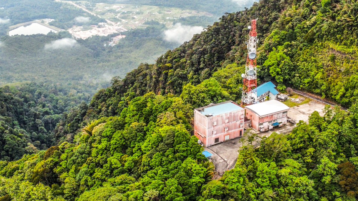 EdwinNurdjajadi's tweet photo. It’s been 9 years I’ve not climb #Serapi Summit &amp; today’s #Weathercloud was perfect for #hiking Not much changes there except for soil erosion rectification works #Sarawak #MH17 #insiders #Malaysia @khalidainie @tlyadeen @badkittycatxx @SimpletonED @MuslimFateh @FatehaIzzati3 https://t.co/djdC5QZ8Jh
