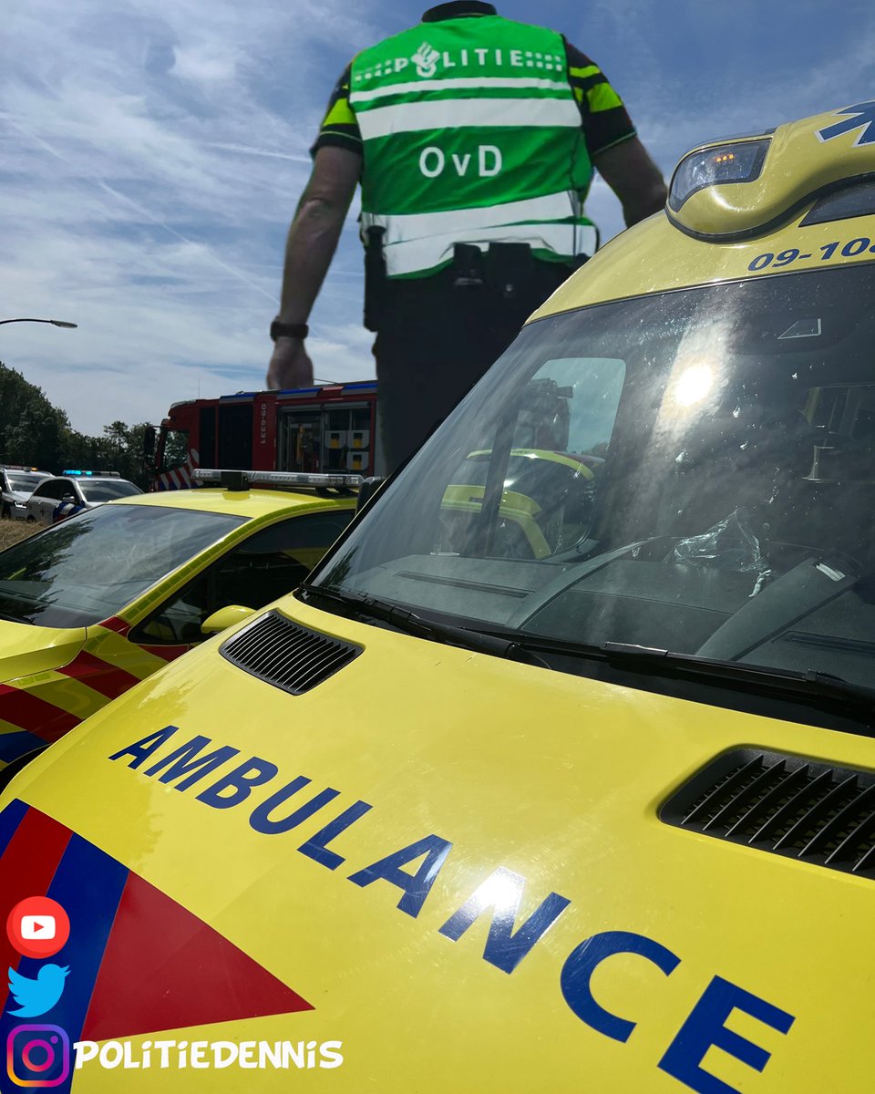 PolitieDennis's tweet photo. Komende week druk op de @Politieacademie in #ossendrecht in verband met #OVDP opleiding. Dus vragen en reacties op de inbox kunnen langer duren 🤓. Daarbij probeer ik via #Instagram jullie op de hoogte te houden (waar het kan) van de #opleiding 👮🏼♂️. #politie #wijzijnwestutrecht https://t.co/9BP6DDayZQ
