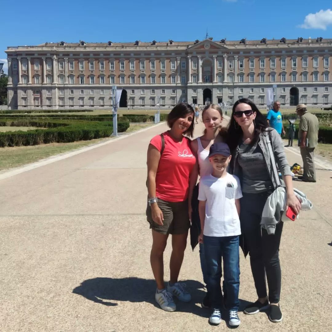 comuniwelcome's tweet photo. ☀️ La famiglia ucraina ospite del piccolo comune welcome #Pietrelcina visita #Caserta e #Benevento.
Con @acri_ufficiale e @MeanAzione un mese lontani dalla guerra 🇮🇹🇺🇦

#UkraineRussiaWar #Ukraine #Ukraina #piccolicomuni #welcome #meanproject https://t.co/uayzrcPB5W