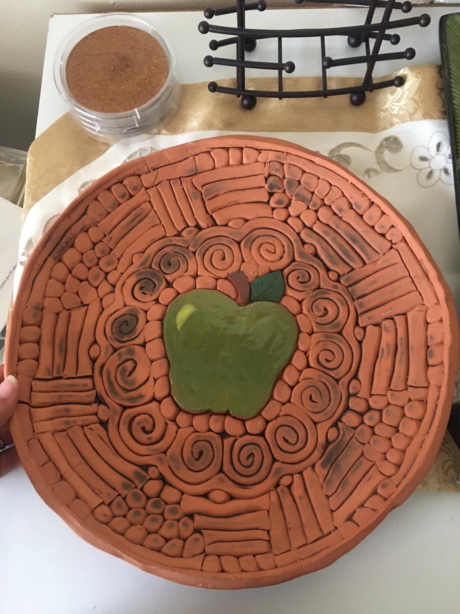 AngelieRivera9's tweet photo. @SantiCorreaPhD Love it! 😍 You need to tell me your to go place in the Bay Area. These are mine from this year and from 2006 before taking a 16 yrs break on ceramics 🫣. https://t.co/UDuO34dv0M