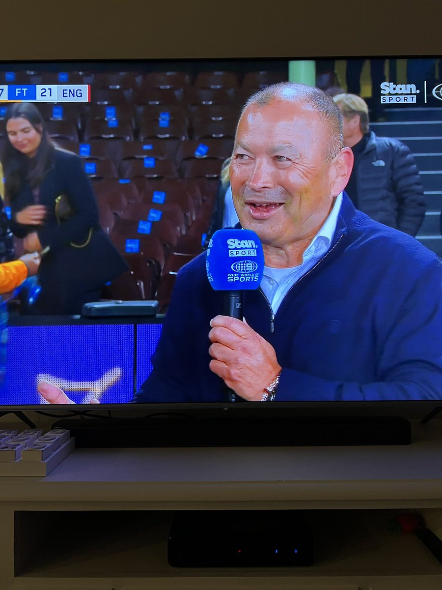leeleelovesny's tweet photo. @thefrontbar7 your Dad was looking well chuffed last night @MrSamPang #Wallabies #EnglandRugby https://t.co/kTalEEIKxr