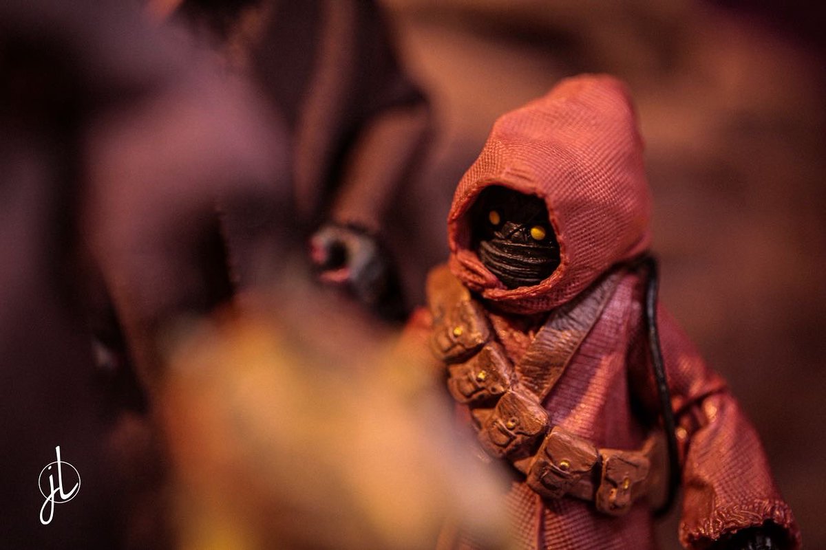 jltoystories's tweet photo. Jawa series was a blast to post. Joined #TeamTeeka along the way. Thanks @leilanishiu for bringing Teeka to life onscreen. #actionfigure #actionfigurephotography #newshoot #StarWars #starwars https://t.co/jueZU4J6He