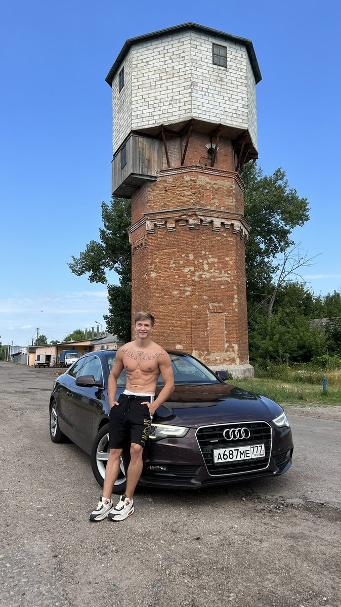 Good Morning 😃

went to the bakery for bread in the morning 🍞