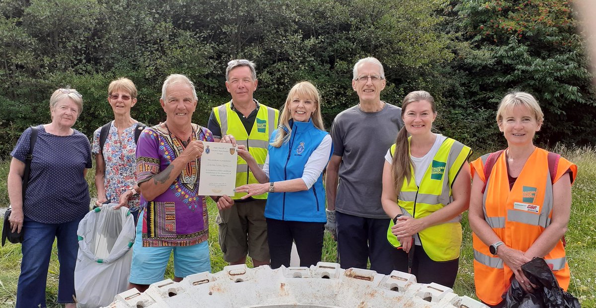 CountessPR's tweet photo. Lovely morning joining some of the many  @SalfordHeroes and presenting them with #HighSheriff Award for their volunteering over many years keeping streets clean  &amp; communal areas a joy to see. #Minersmemorial Salford. https://t.co/XZhwQXyNWq