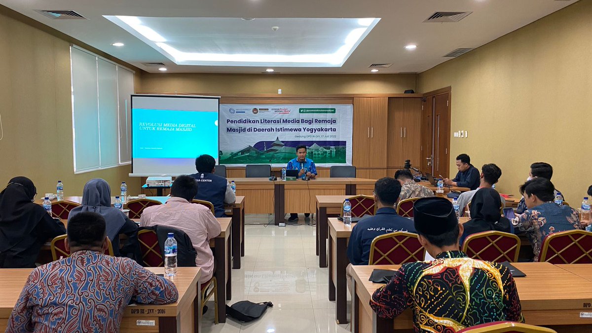 Sesi Training of Trainers (ToT) oleh <a href="/nabanmudrik/">Alyaum, Nabhan Mudrik🇵🇸🇺🇦</a> (CEO <a href="/IBTimesID/">IBTimes.ID</a> )

<a href="/kemenkopmk/">Kemenko PMK</a> #revolusimental #literasimedia