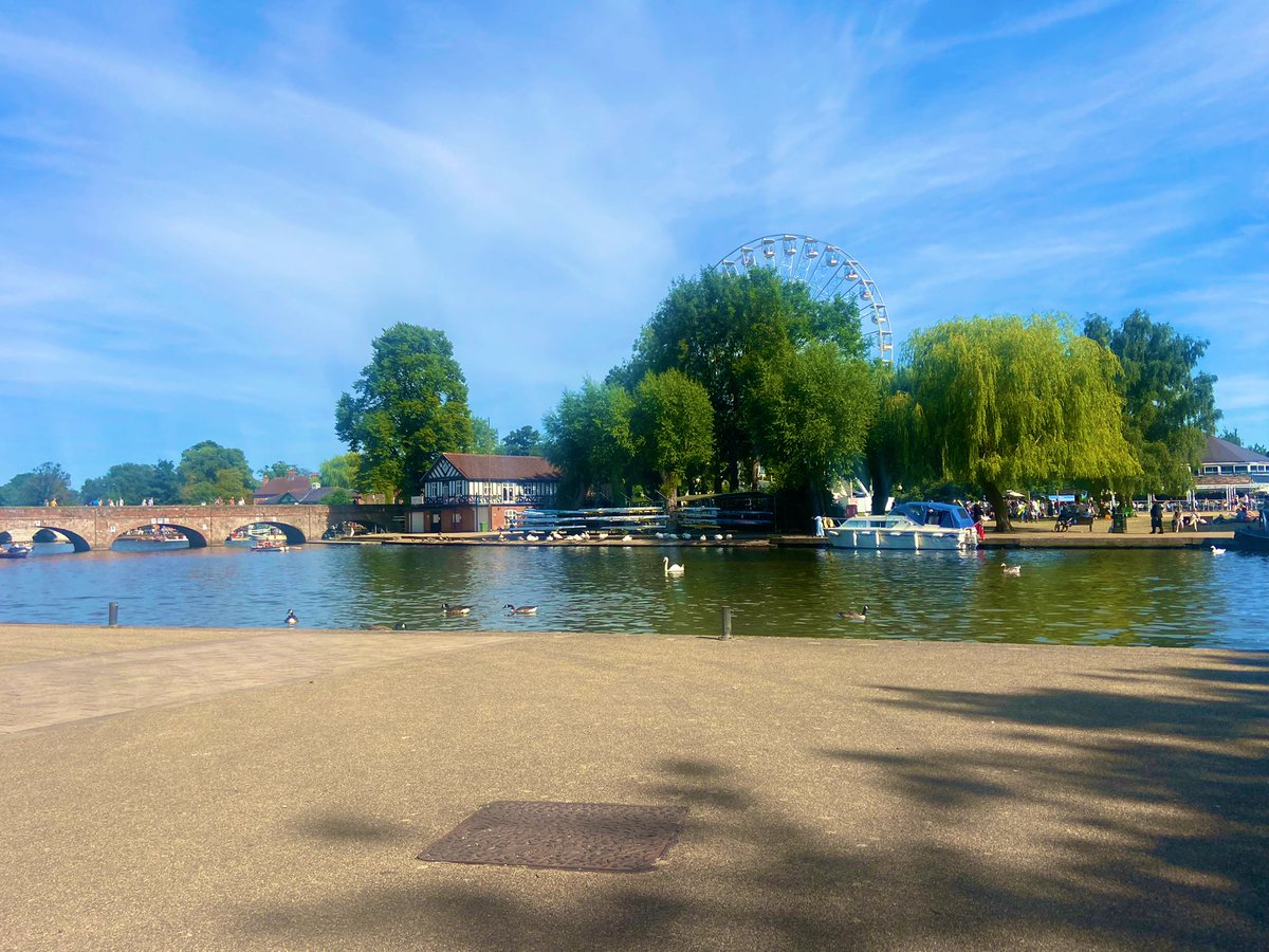 MissDaisyEvans's tweet photo. Yesterday afternoon’s pre-show cool down!! 🍦☀️🌳
#Richardlll #DepLife #Melting https://t.co/vsMyk2Va1q