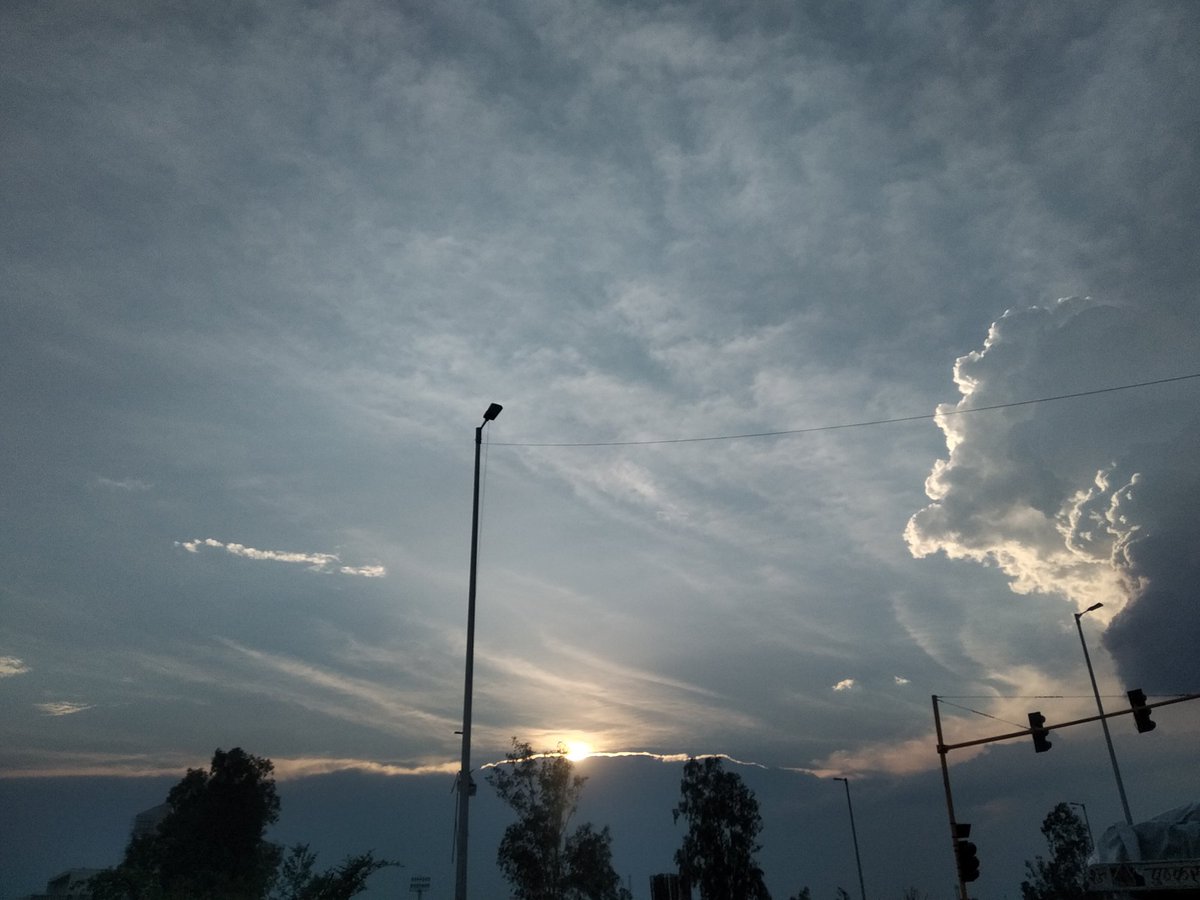 amemorablevoice's tweet photo. Paradise is everywhere.

#insiders #writing #WritingCommunity 
#writerscommunity #Trending https://t.co/A55NCOVl1h