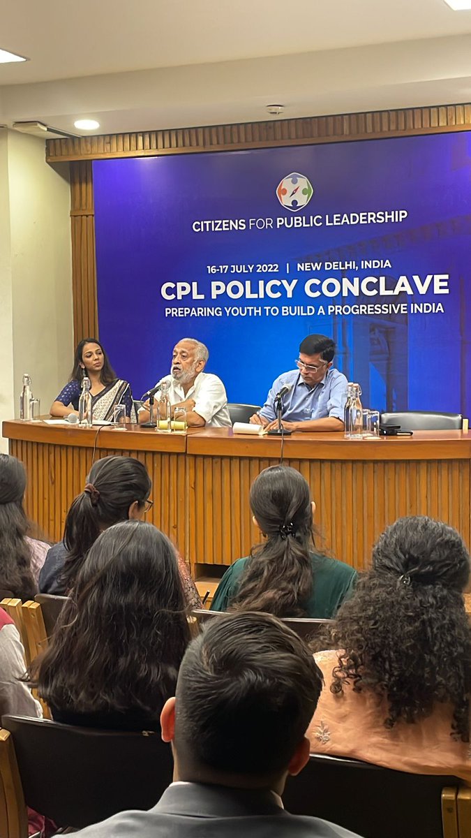 CPLFellows's tweet photo. Use peacetime to communicate to the voters. Election is wartime and leaves less time to focus on informing the voters

@DILIPtheCHERIAN, CPL Policy Conclave 2022 https://t.co/3X4tFVIXkN