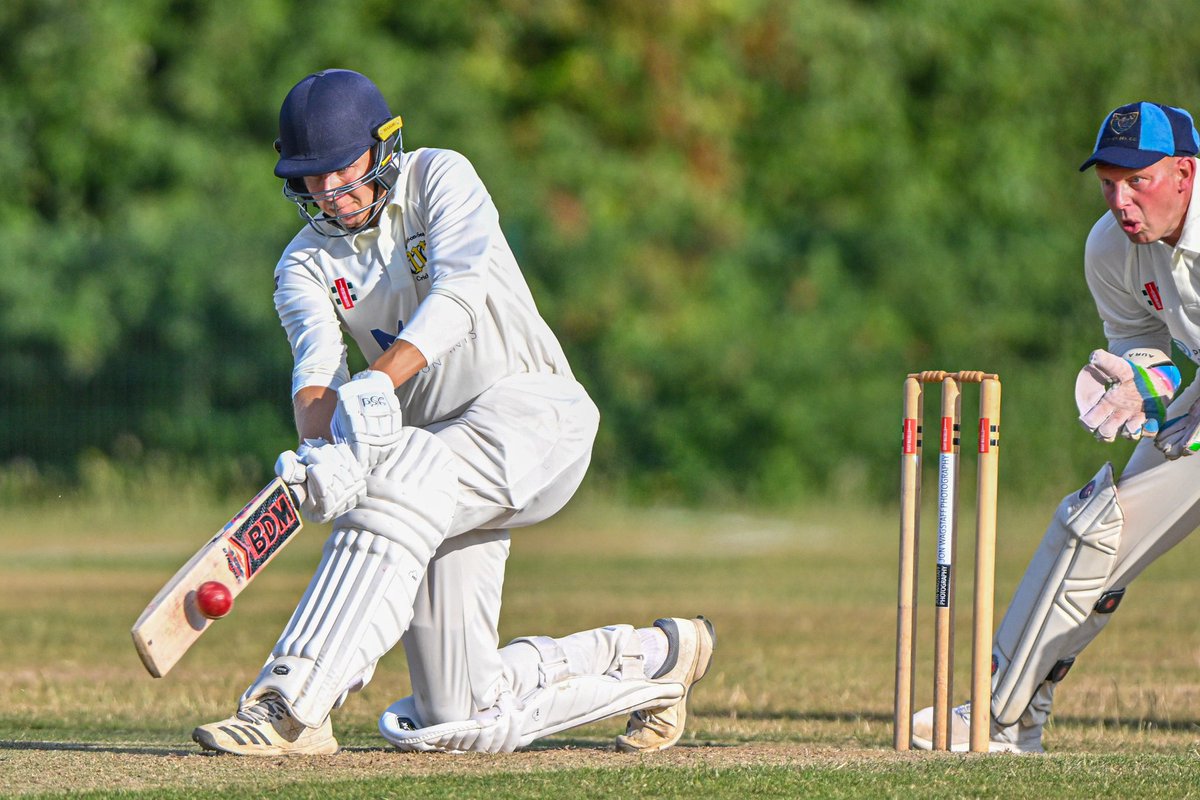 Jbowag's tweet photo. @Olliewagstaff in action yesterday top scoring for @WoScricket v @leighcricket #matchdrawn @EssexCCB @briancjeeves @CJPhillips1982 #localderby https://t.co/sxenQ4e9o6