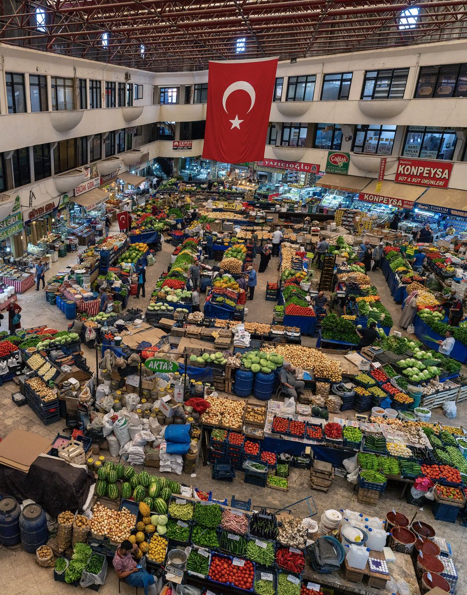 l_uysalNft's tweet photo. Konya Kadınlar Pazarı

#NFTs #NFTFam 

#konya https://t.co/bv9jsbzVQw