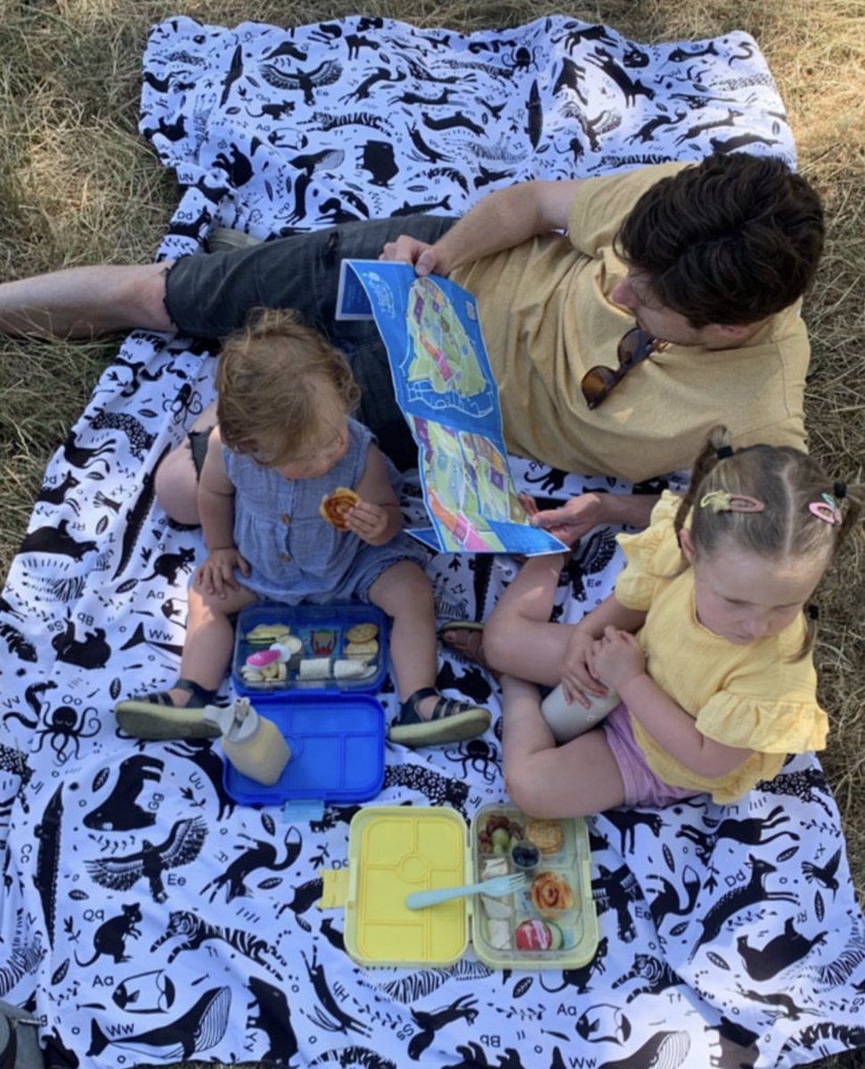What’s in your summer essential kit?

Thank you <a href="/emmapoundtv/">Emma Pound</a> with her @tiger__and__fox Animal Alphabet PACMAT and <a href="/yumboxlunch/">Yumbox</a> packed with goodies. 

rubbastuff.com/collections/an…

#picnic #picnicblanet #summertime #summer #summerdays #outdoorfamily #outdoorfamilies