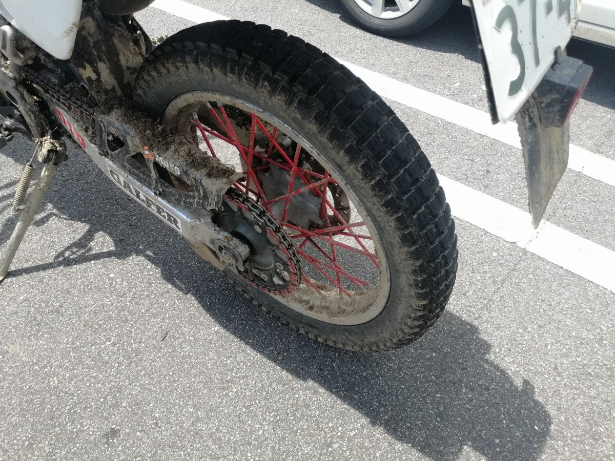 SRV250S_BB's tweet photo. シンコータイヤSR241は既に山が無かった....
次回はIRCのツーリストがいいな~
#SR241
#XR250 https://t.co/FLWOBweSXn
