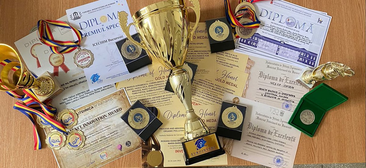 EmNanoICECHIM's tweet photo. Results obtained by our institute at INVENTICA 2022, at which our group presented three inventions. Gold &amp; silver medals, awards from other participating institutions!
#research, #innovations, #invention, #ICECHIM, #INVENTICA_2022 https://t.co/BuujNiSNBZ