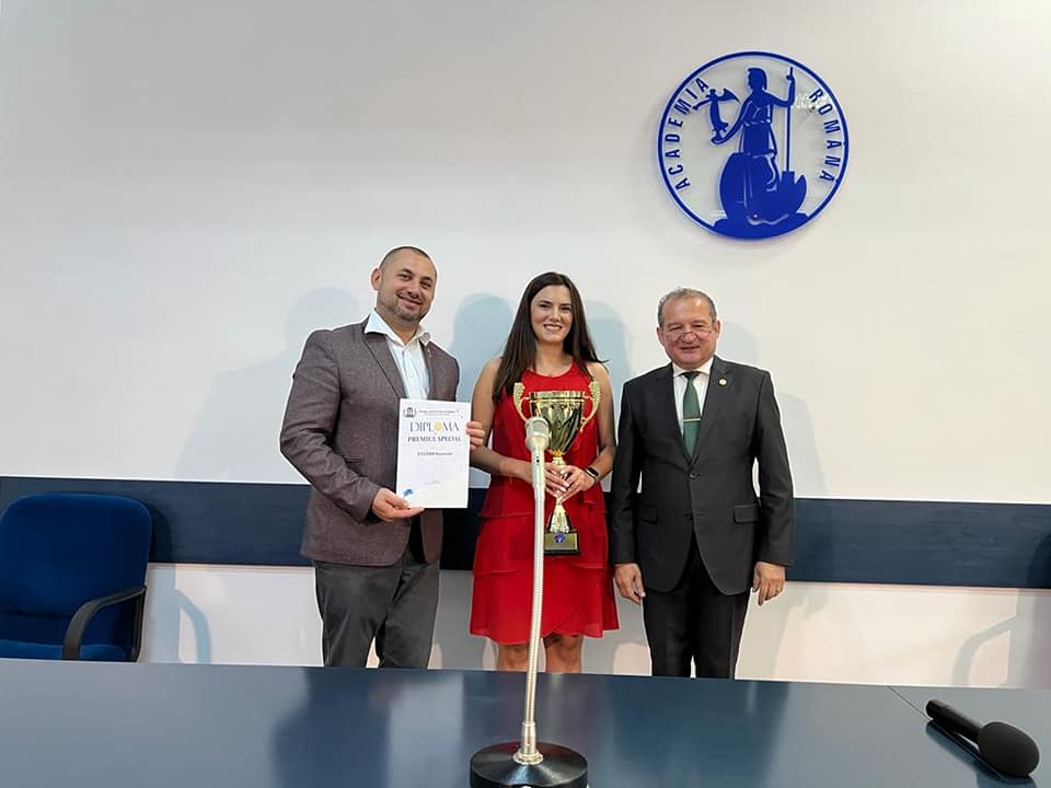 EmNanoICECHIM's tweet photo. Results obtained by our institute at INVENTICA 2022, at which our group presented three inventions. Gold &amp; silver medals, awards from other participating institutions!
#research, #innovations, #invention, #ICECHIM, #INVENTICA_2022 https://t.co/BuujNiSNBZ