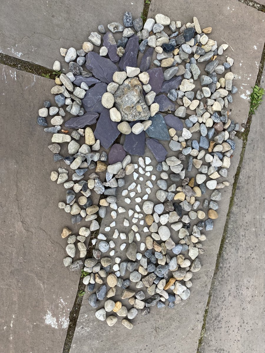 Laura__Fall's tweet image. Laila really enjoyed this half term’s homework topic and completed it almost straight away! Here are her Andy Goldsworthy style art pieces using nature…and the originals she took inspo from. #OPAK_2MH