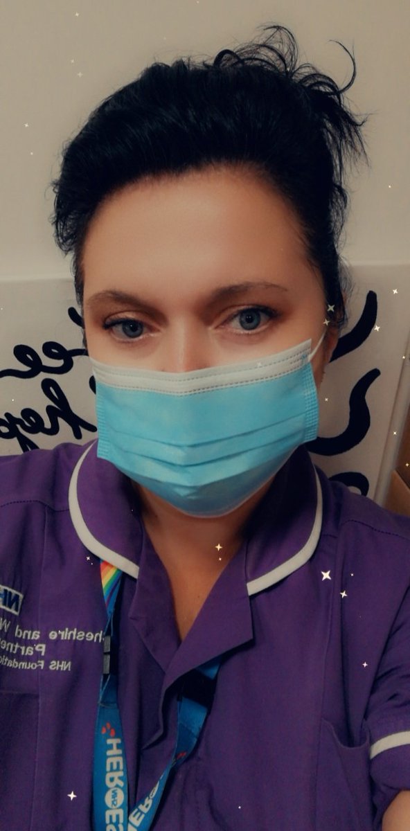 wendymurphymufc's tweet photo. I am delighted to be sweltering in work π have a fabulous day all that can enjoy the nice weather βοΈ #heatwave #summer #stuckinwork https://t.co/PvQqdlvpJ9
