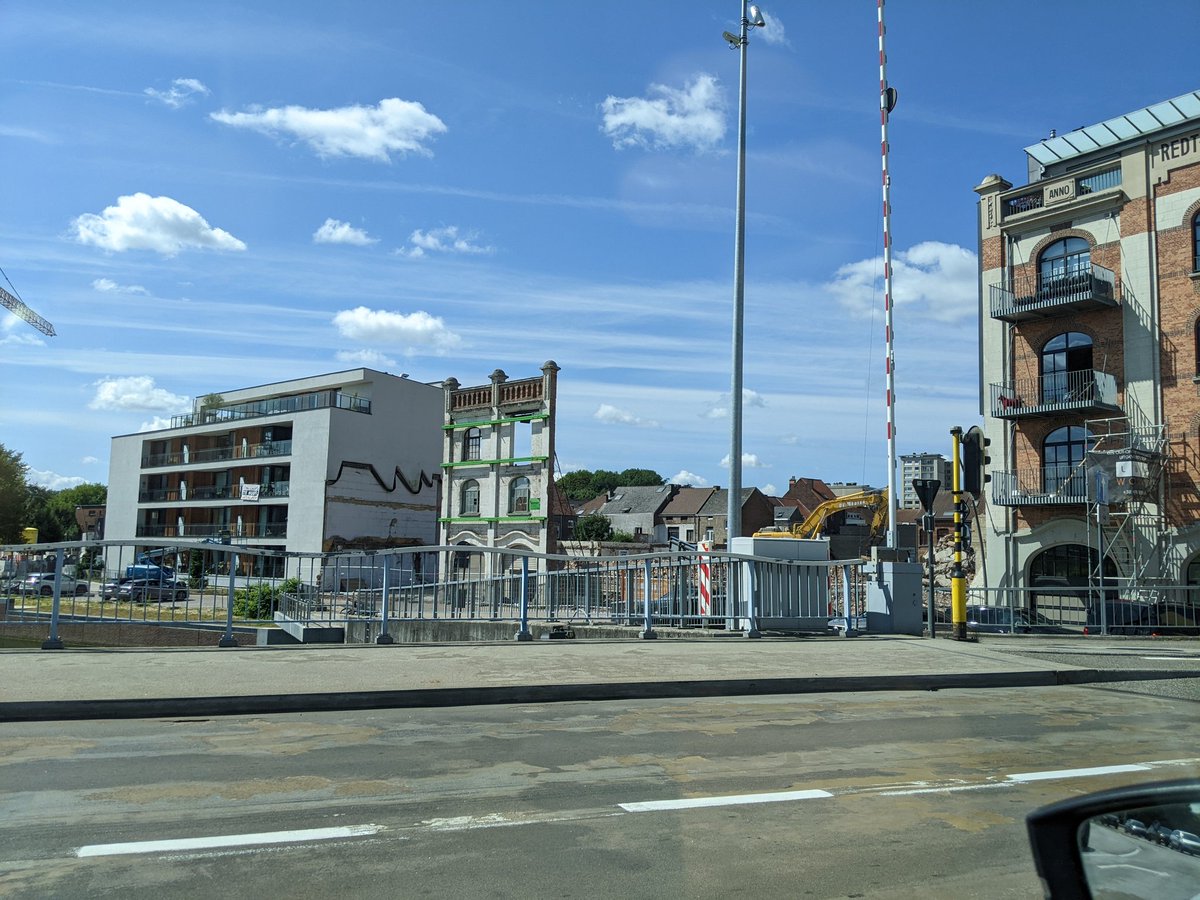 stijn_wille's tweet photo. Zijn we zéker dat dit de juiste richting is in het Aalsterse #erfgoedbeleid?
#aalst
#chipka 

@Oilsjt https://t.co/EMB2ktJSAP