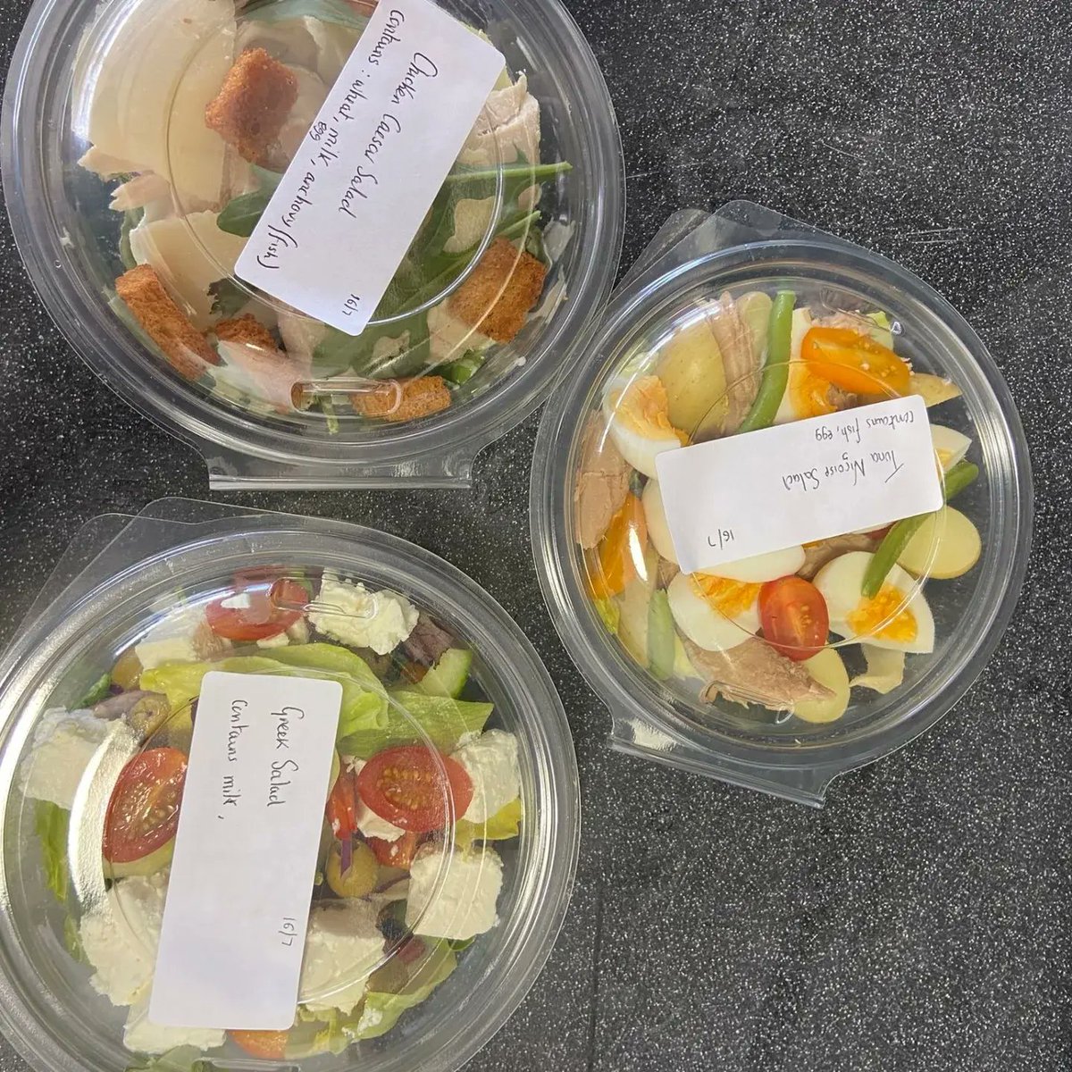 SecondBiteCIC's tweet photo. So with a weather warning in place maybe grab something light to either eat in or take away, these grab and go salad boxes are delicious and won't dent the pocket too much!! 😋 #royalquaysoutletcentre #goodfoodchangeslives #communitymatters 

https://t.co/2LKImzqu0Z https://t.co/B46wWe88g9