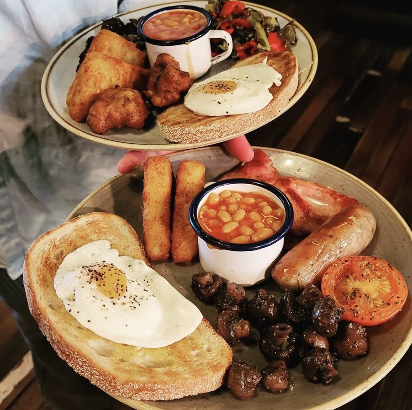 Vintro Lounge tweet media