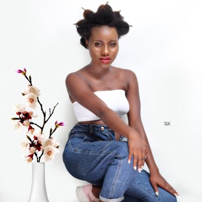 gyemfa_yaa's tweet photo. #NewProfilePic https://t.co/HvWljyyPlg