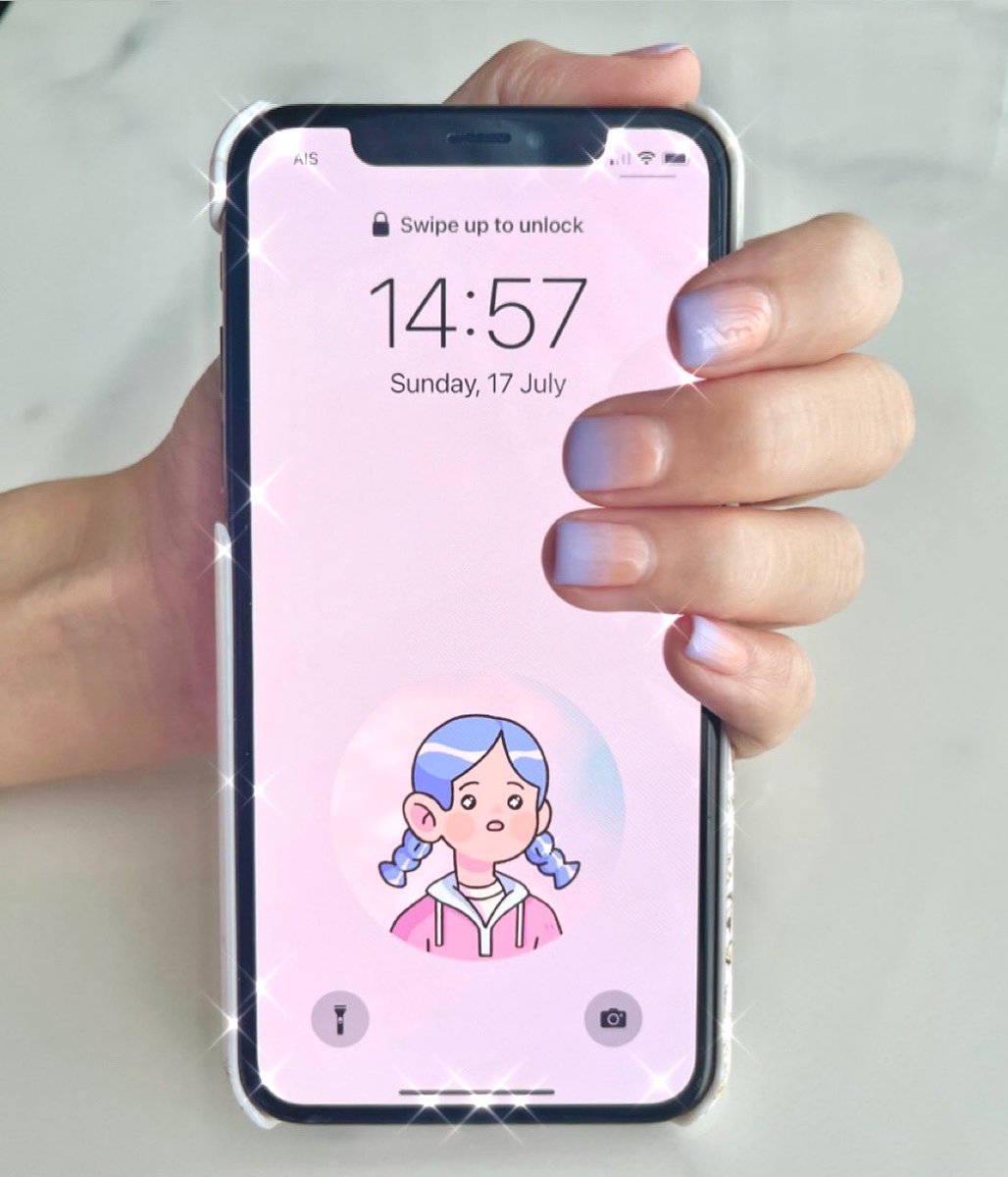 Happy weekend💜✨ 
My nails are wearing my #Boki hehe 🥰 Try this #Bokiwoman! So much fun #BokiBoki #Bokinail