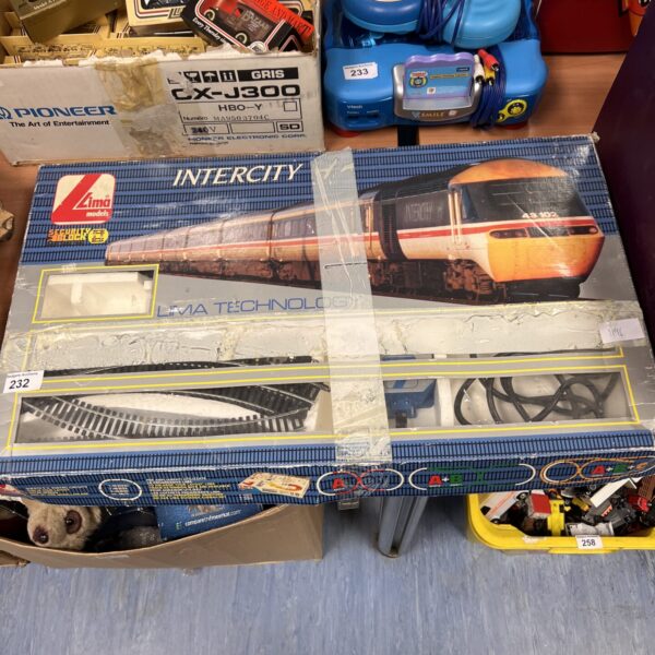 BadgersAuctions's tweet photo. This weeks auction LIVE NOW - https://t.co/T9UPWp49p1 https://t.co/YSuU2rNoMv